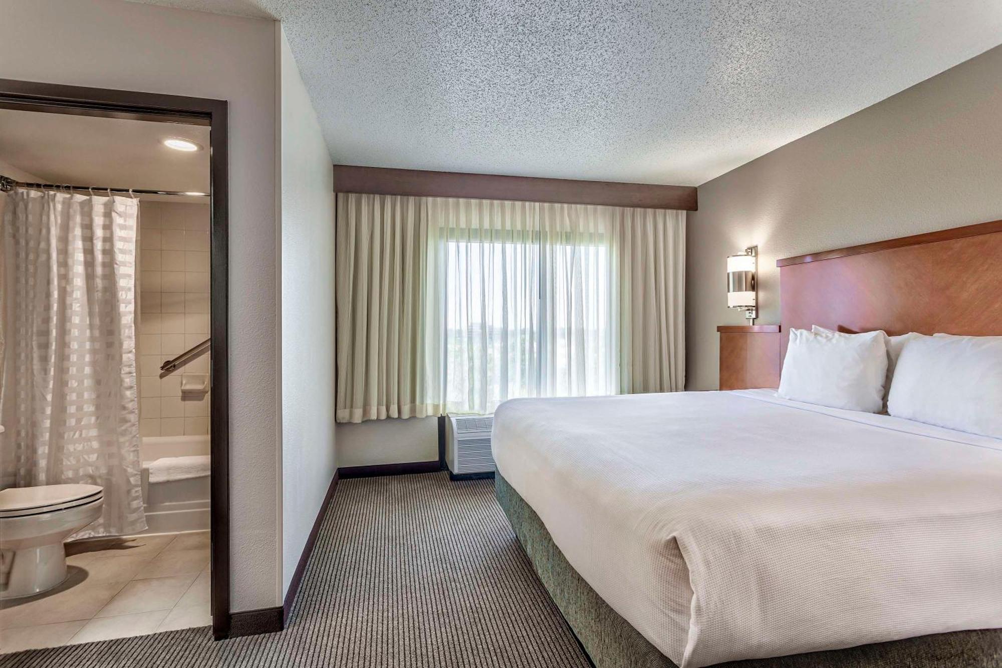 Hyatt Place Kansas City/Overland Park/Convention Center Экстерьер фото
