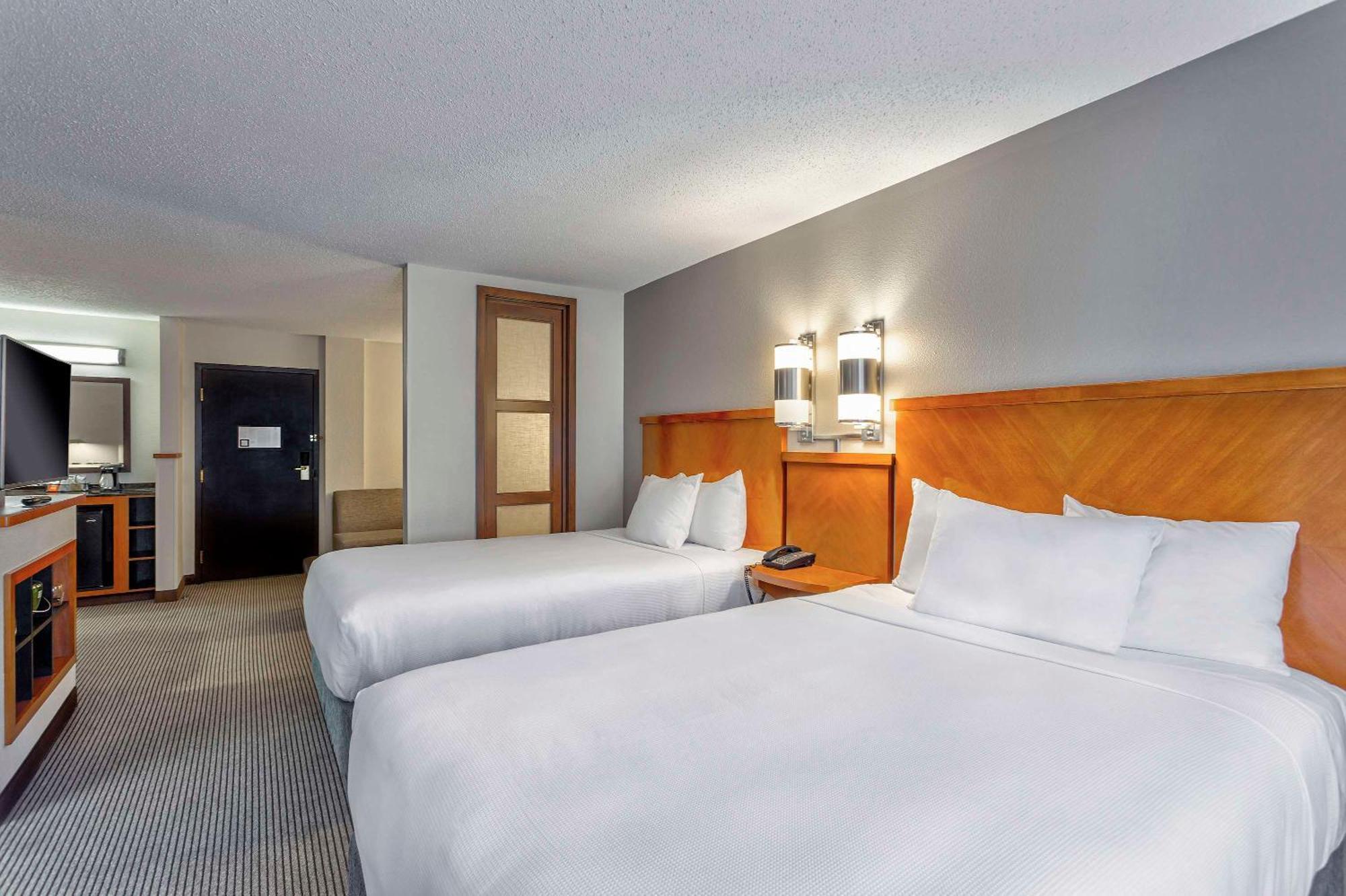 Hyatt Place Kansas City/Overland Park/Convention Center Экстерьер фото