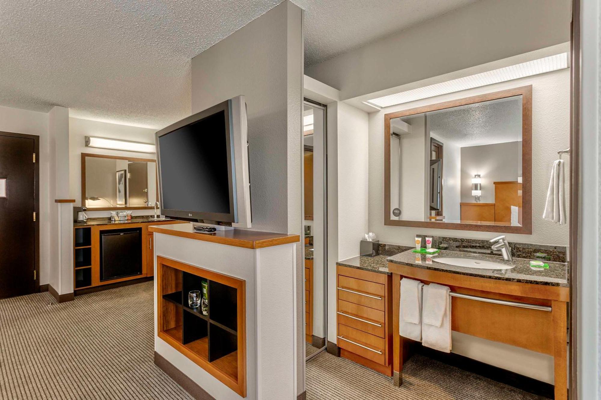 Hyatt Place Kansas City/Overland Park/Convention Center Экстерьер фото