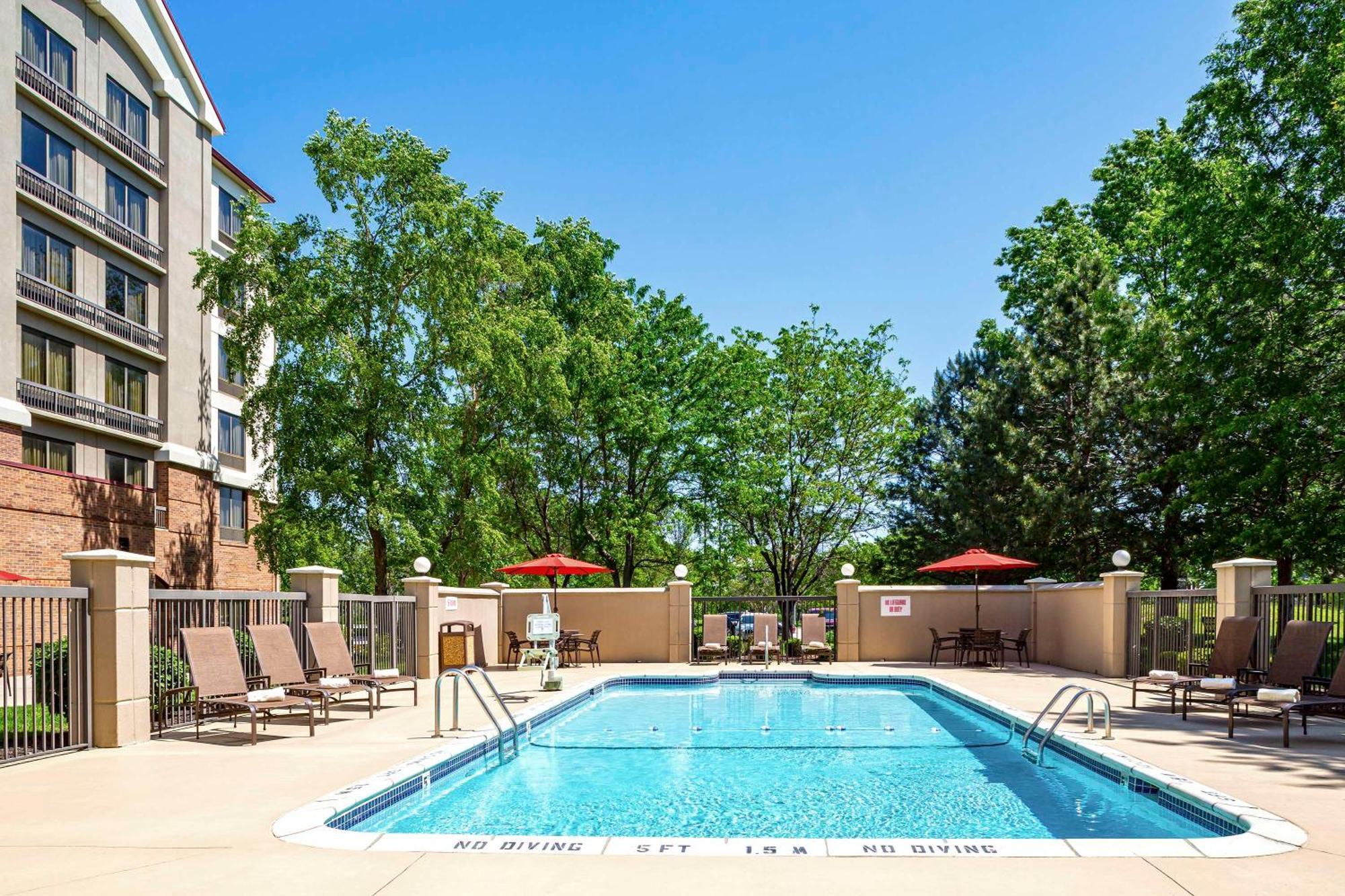 Hyatt Place Kansas City/Overland Park/Convention Center Экстерьер фото