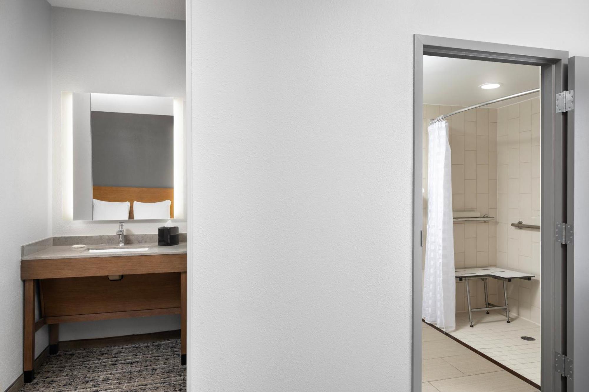 Hyatt Place Kansas City/Overland Park/Convention Center Экстерьер фото